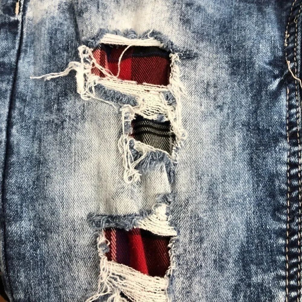 Premier Size 1/2 Distressed Jeans! - Picture 8 of 11